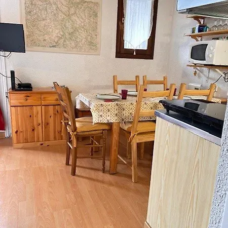 Apartment 3 Pieces Proche Pistes, 2 Chambres, Parking, Lave-linge - 1850 - Fr-1-330-583